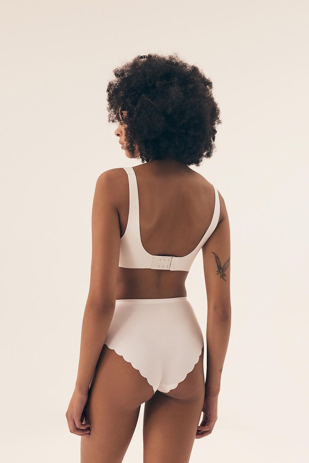  Merevitős melltartó model 211997 Henderson 