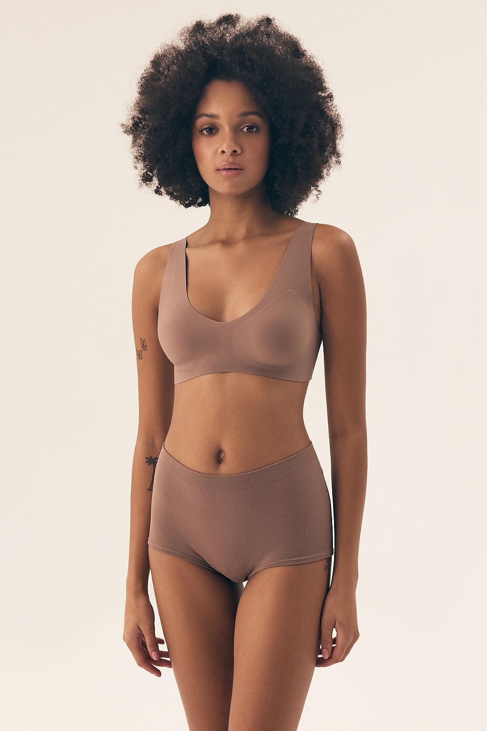  Merevitős melltartó model 211999 Henderson 